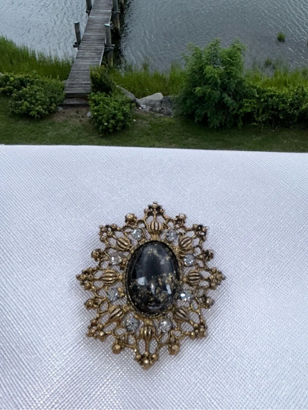 Gold Filigree Black Stone Brooch - Elegant Women's Jewelry Beautiful